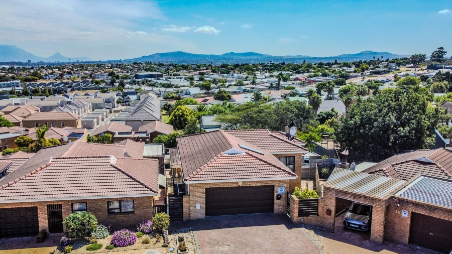 3 Bedroom Property for Sale in Normandie Western Cape